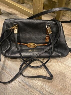 Vintage coach purse with strap